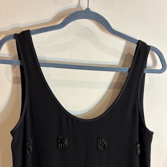 ELIZABETH & JAMES Sz XS Sccop Neck Beaded Clusters Sleeveless Lined Mini Dress - Picture 4 of 15